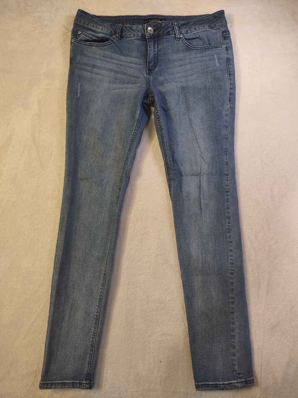 Lovesick Women's Skinny Jeans in Medium Blue Wash